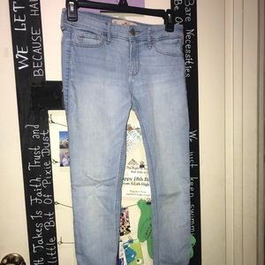 Light wash skinny jeans